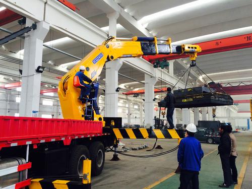 机械设备搬迁吊运