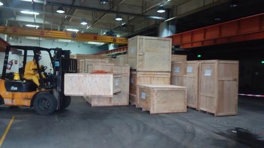 精密设备包装运输吊运