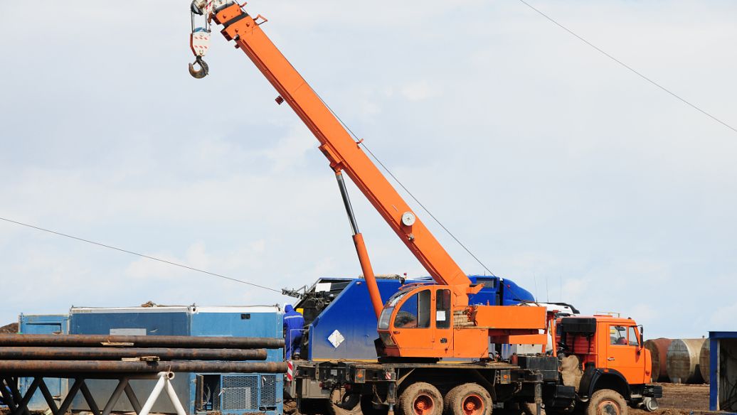 集装箱设备人工装卸搬运