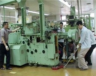 大型机器设备搬运起重