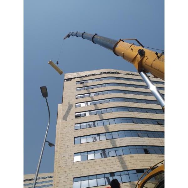 冷水机组人工吊装搬运就位方法