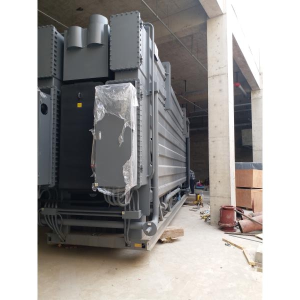 北京远大空调大型机组吊装搬运案例