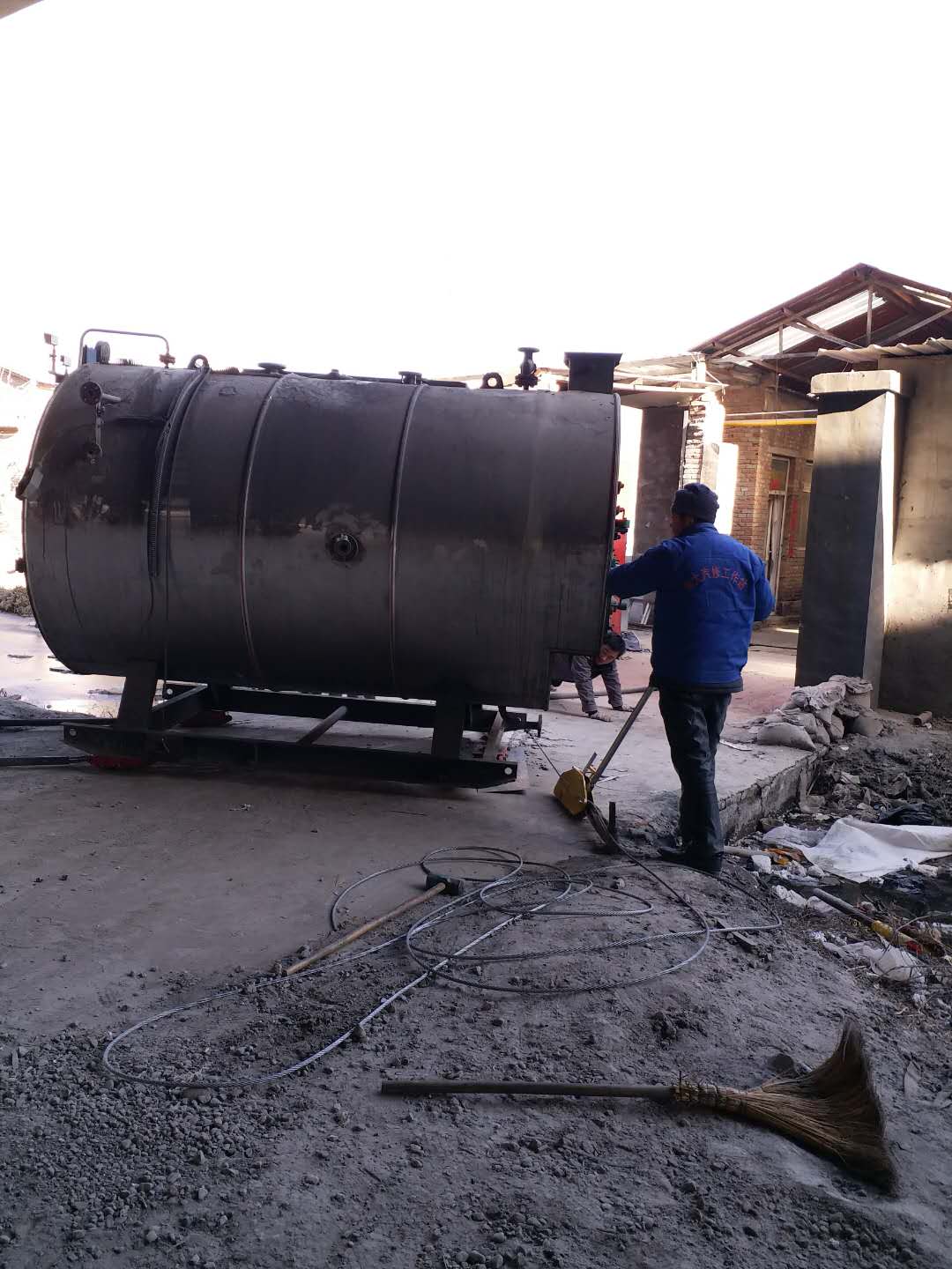 北京丰台锅炉人工搬运装卸就位现场
