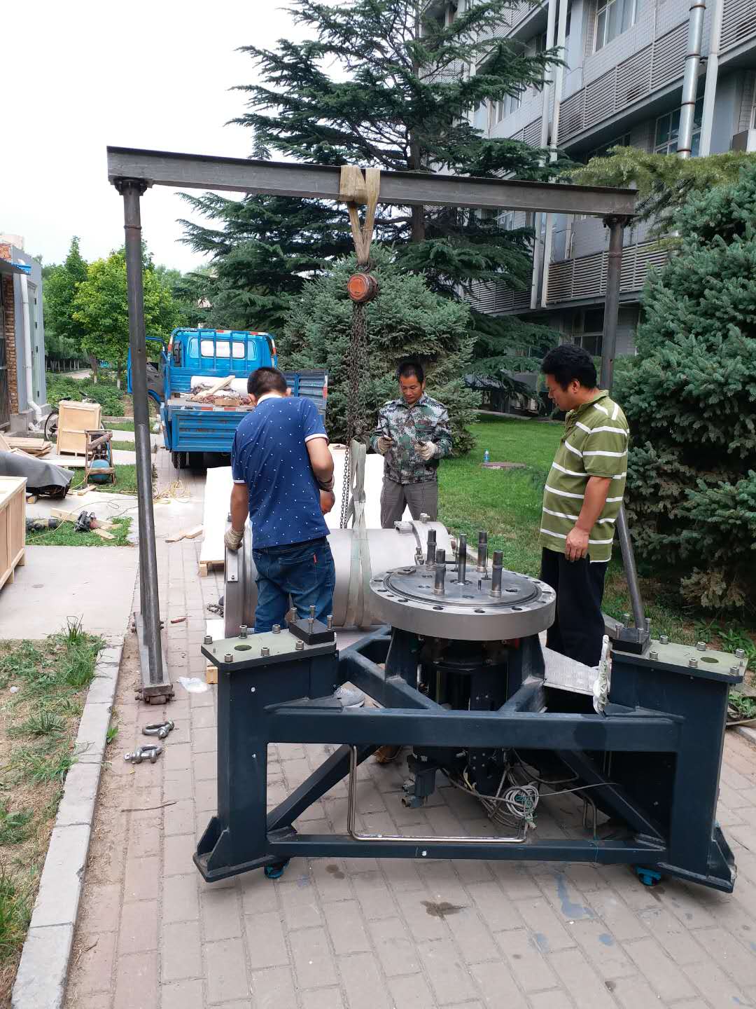 土办法人工搬运吊装